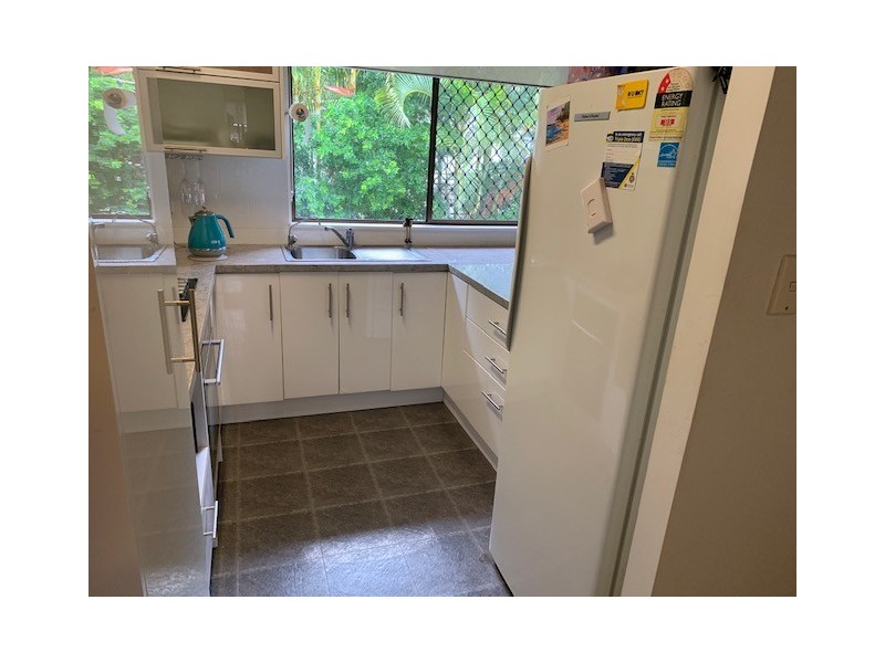 9 Pullen Street, Coochiemudlo Island QLD 4184