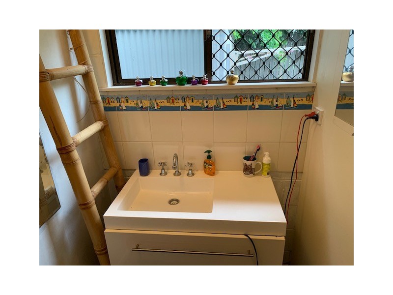 9 Pullen Street, Coochiemudlo Island QLD 4184