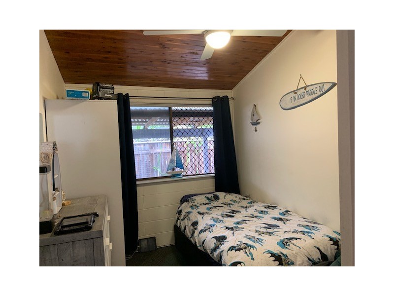 9 Pullen Street, Coochiemudlo Island QLD 4184