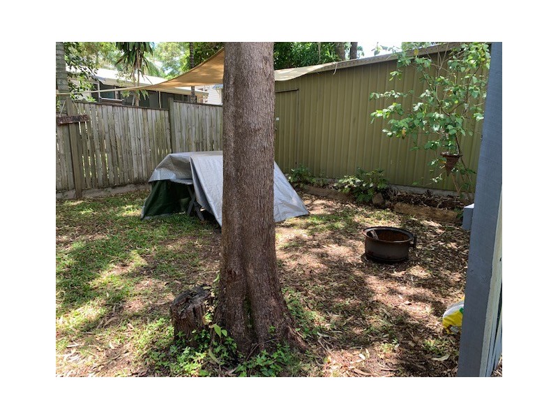 8 Merindah Street, Coochiemudlo Island QLD 4184