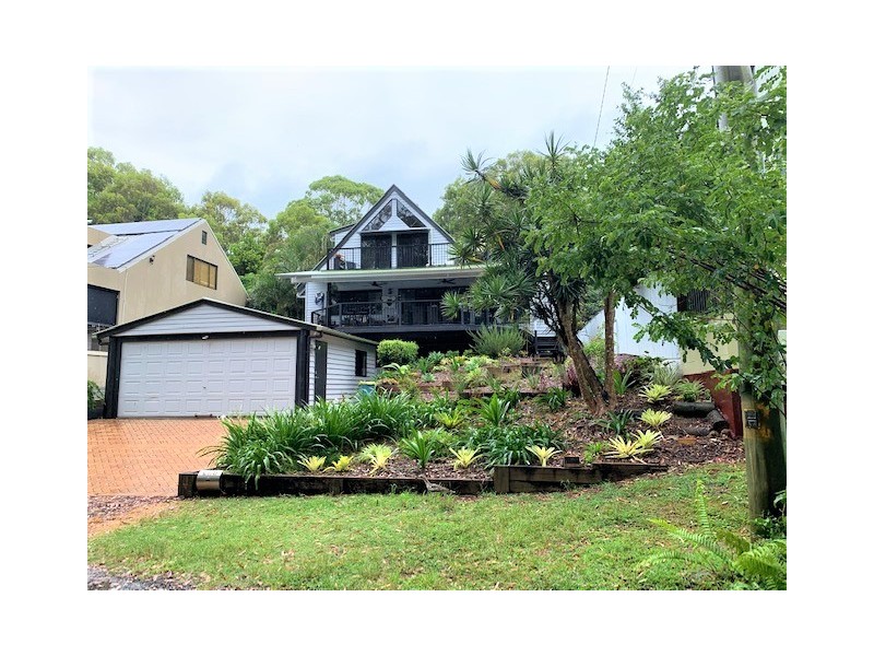 206 Victoria Parade, Coochiemudlo Island QLD 4184