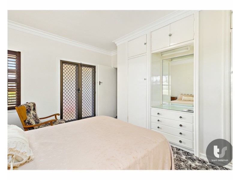 17 North Street, Cleveland QLD 4163