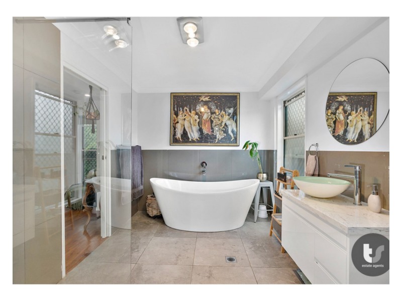 38 Stradbroke Street, Redland Bay QLD 4165