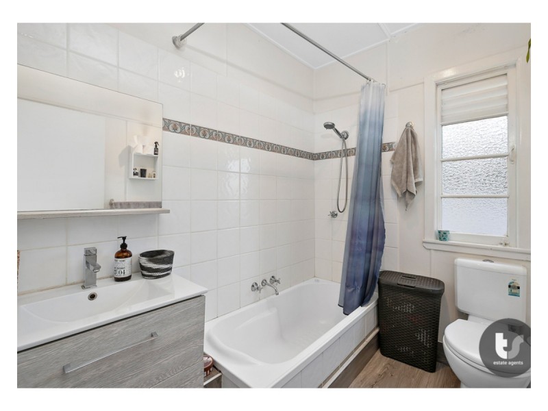 38 Stradbroke Street, Redland Bay QLD 4165