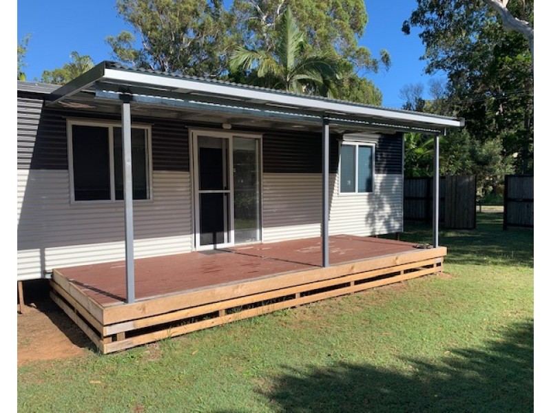 35 Capembah Street, Coochiemudlo Island QLD 4184