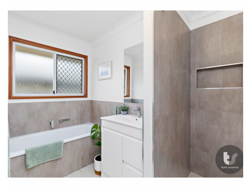 40 Byng Road, Birkdale QLD 4159