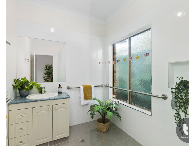 16 Victory Place, Birkdale QLD 4159