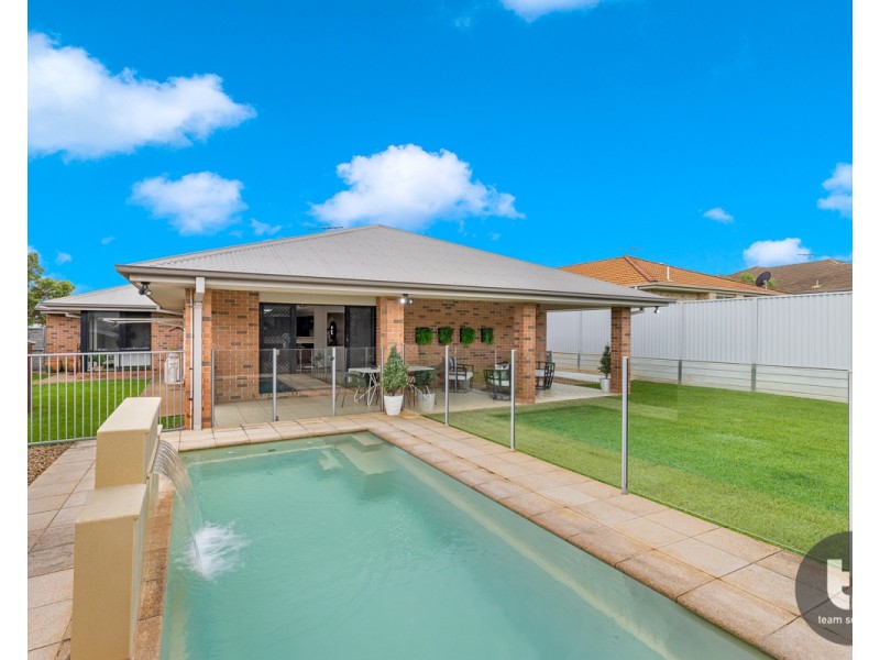 60 Sunningdale Drive, Redland Bay QLD 4165
