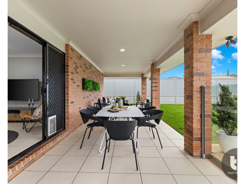 60 Sunningdale Drive, Redland Bay QLD 4165