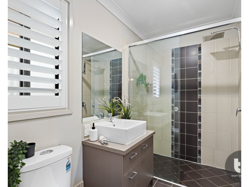 60 Sunningdale Drive, Redland Bay QLD 4165