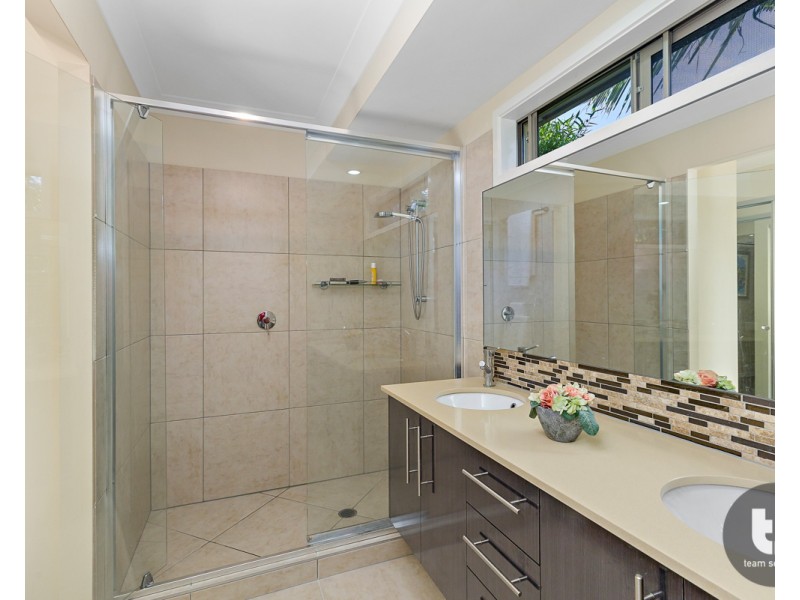 14a Glenjustines Street, Wynnum West QLD 4178