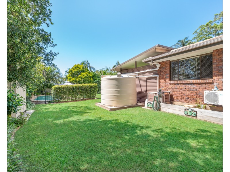 6 Watsonia Street, Redland Bay QLD 4165