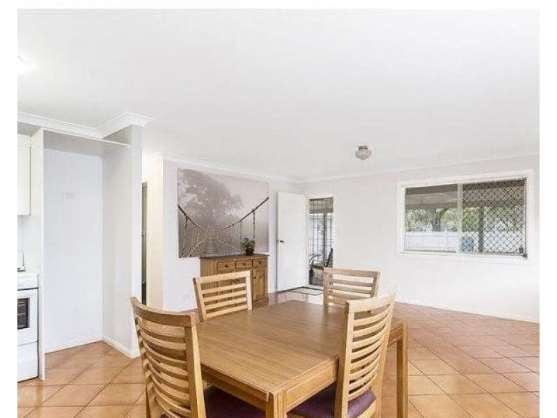 18 Boronia Street, Redland Bay QLD 4165