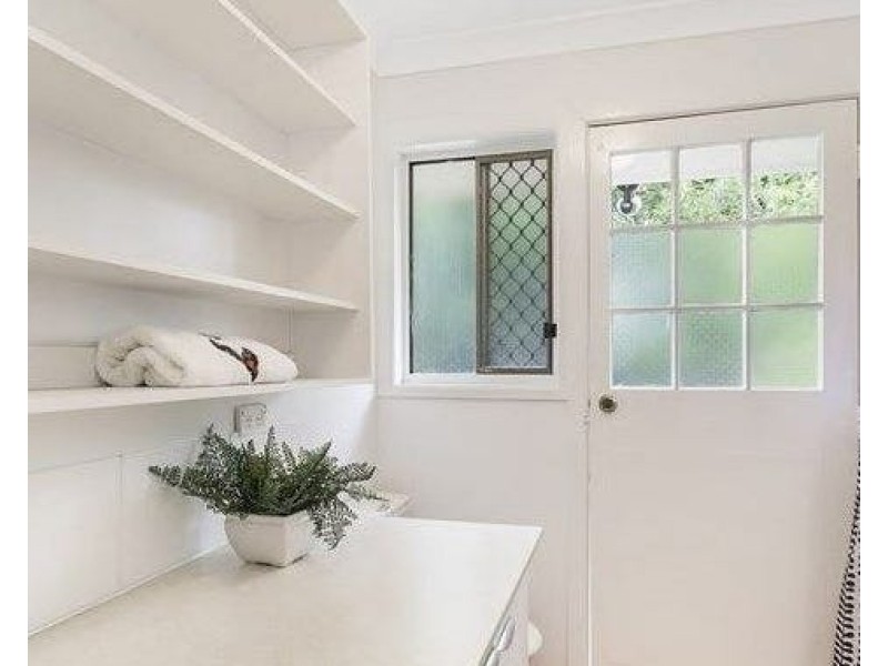 18 Boronia Street, Redland Bay QLD 4165