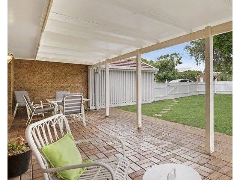 18 Boronia Street, Redland Bay QLD 4165