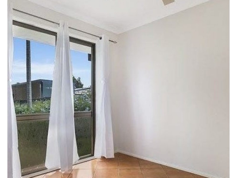 18 Boronia Street, Redland Bay QLD 4165
