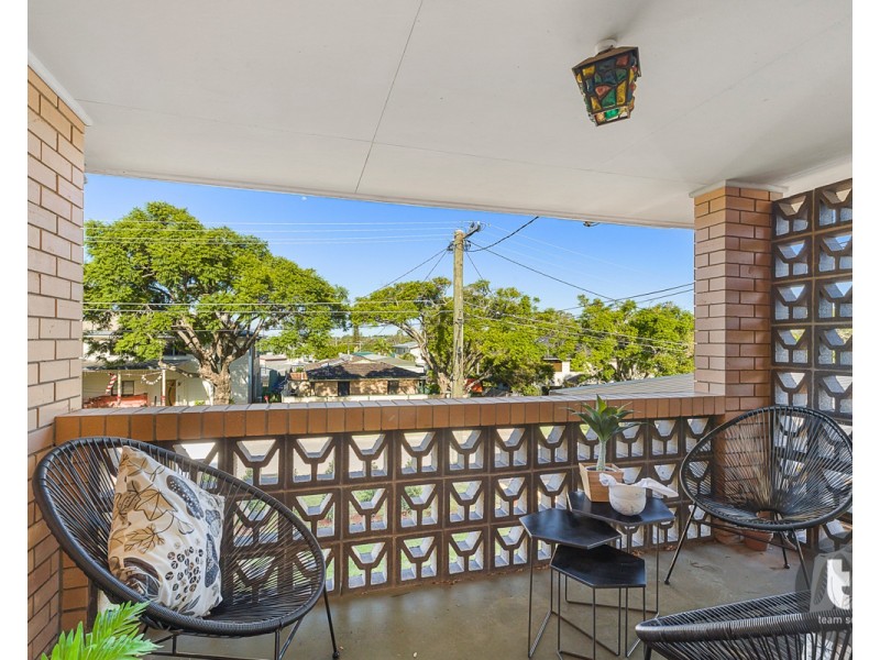 14 Glenjustins Street, Wynnum West QLD 4178