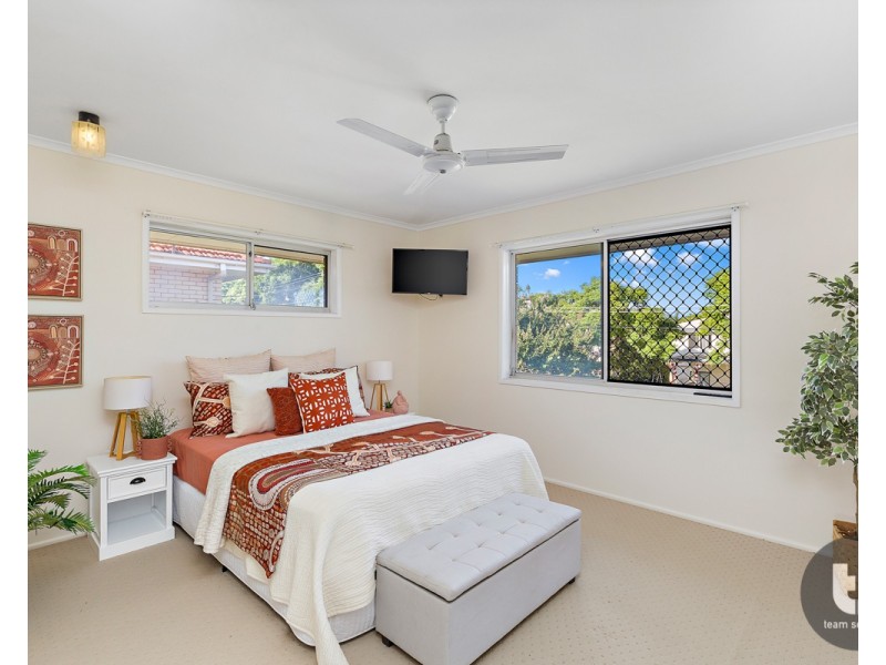 14 Glenjustins Street, Wynnum West QLD 4178