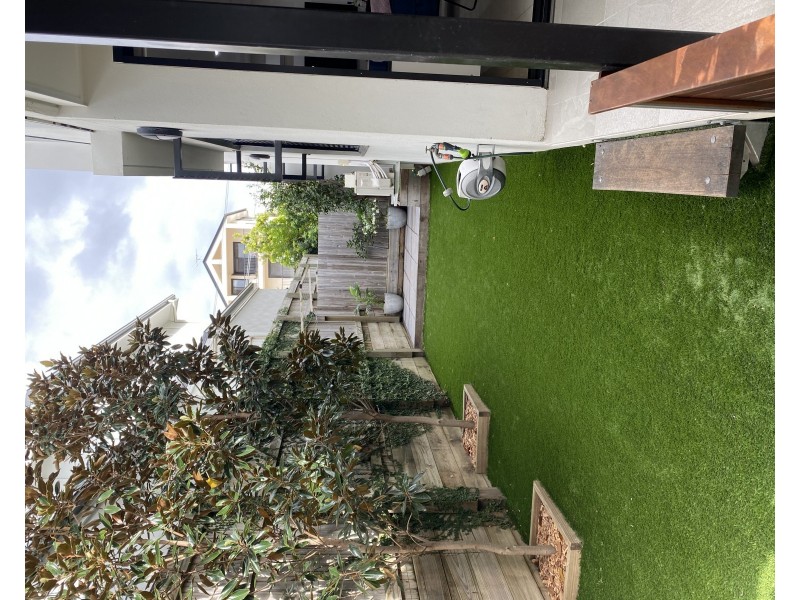 1/23 Waratah Avenue, Carina QLD 4152