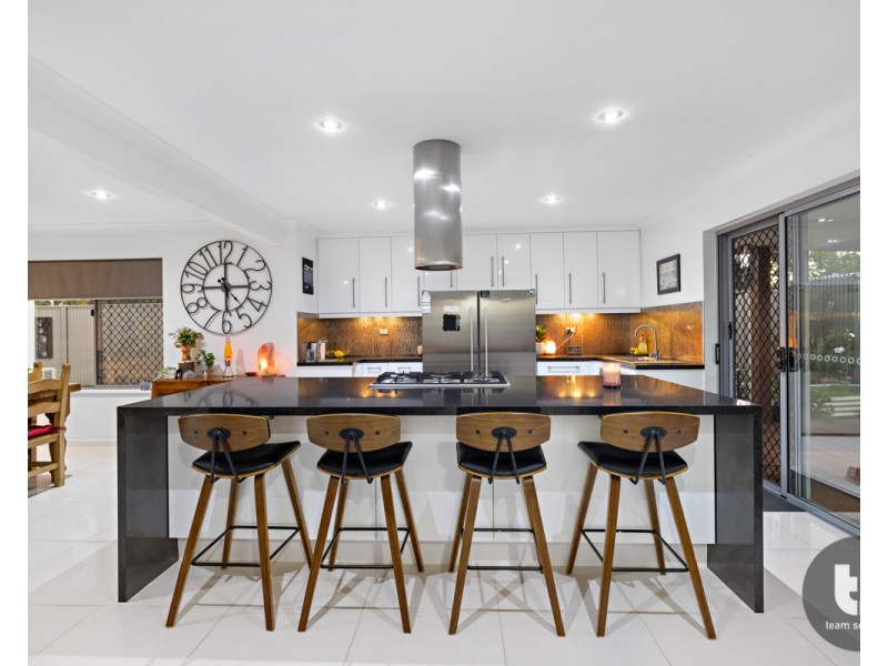 27 Dinwoodie Road, Thornlands QLD 4164