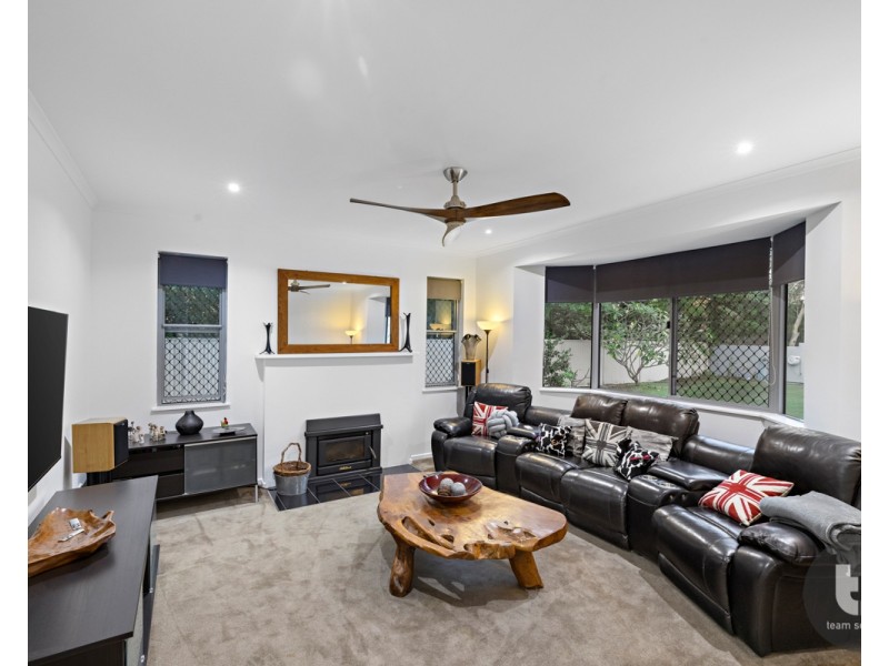 27 Dinwoodie Road, Thornlands QLD 4164