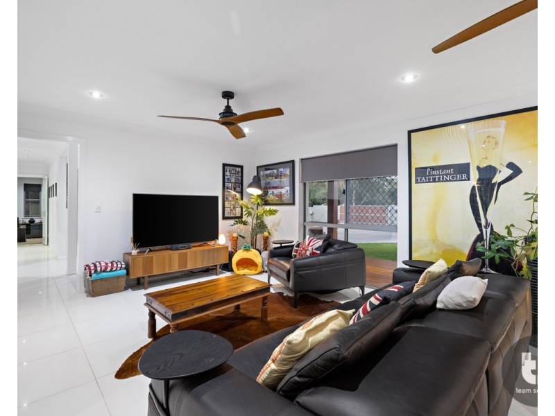 27 Dinwoodie Road, Thornlands QLD 4164