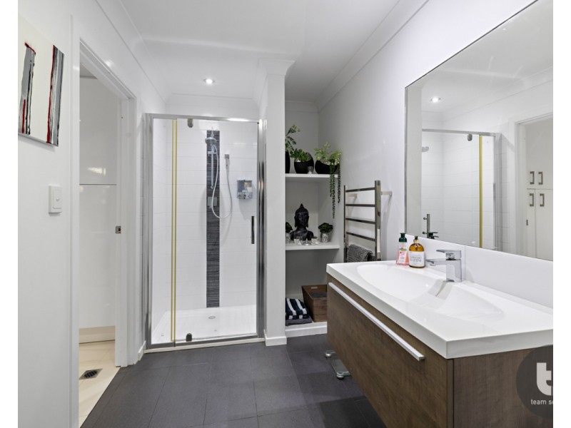 27 Dinwoodie Road, Thornlands QLD 4164