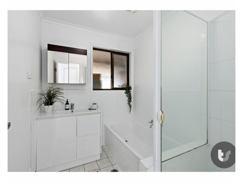 2 Tarcutta Street, Cleveland QLD 4163