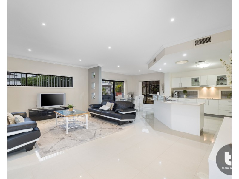 14 Bay Crest Place, Thornlands QLD 4164