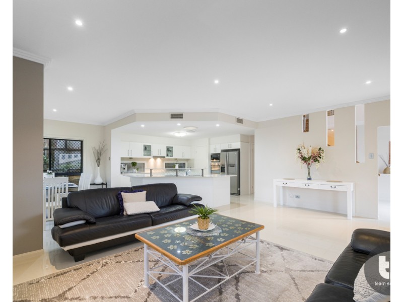 14 Bay Crest Place, Thornlands QLD 4164