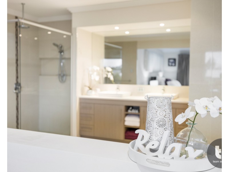 14 Bay Crest Place, Thornlands QLD 4164