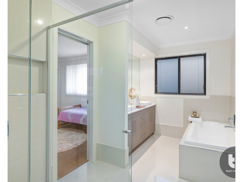 14 Bay Crest Place, Thornlands QLD 4164