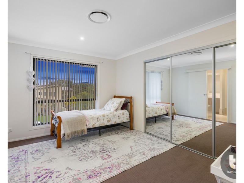 14 Bay Crest Place, Thornlands QLD 4164