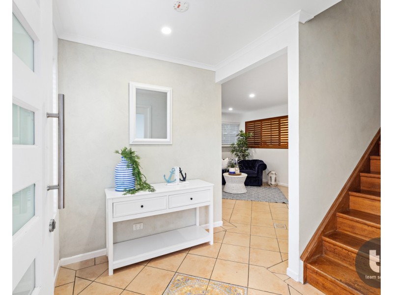 72 Beach Street, Cleveland QLD 4163