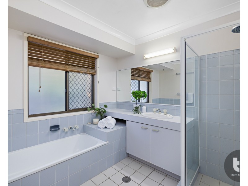 6 Persimmon Court, Capalaba QLD 4157