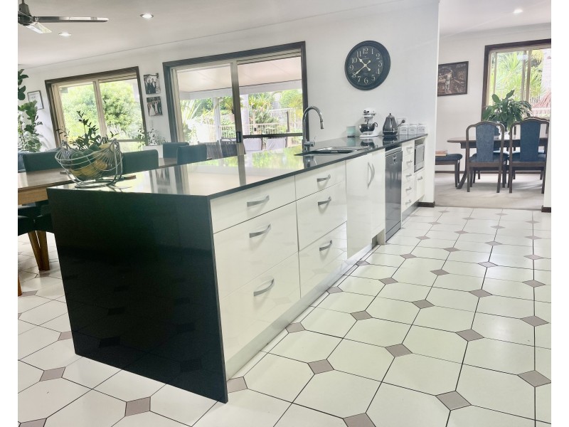 3 Apollo Court, Victoria Point QLD 4165