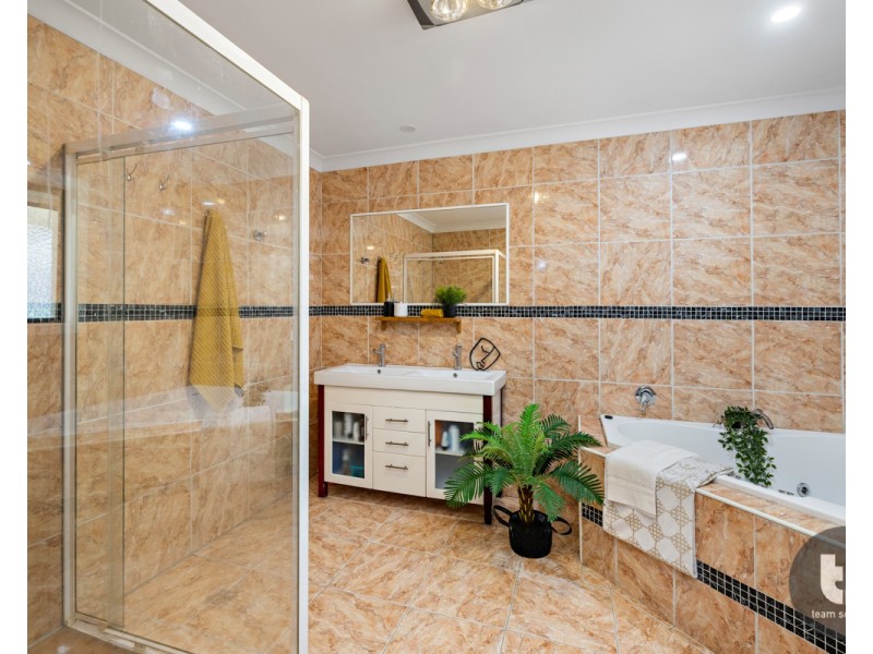 82 Booralie Street, Burbank QLD 4156