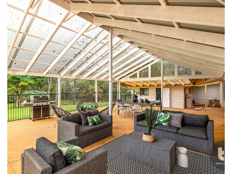 82 Booralie Street, Burbank QLD 4156