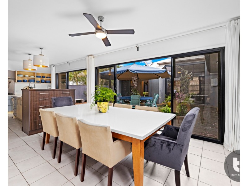 19 Ribonwood Street, Thornlands QLD 4164