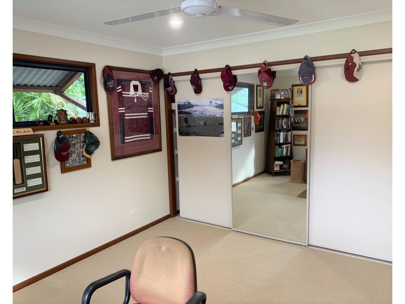 24 James Street, Coochiemudlo Island QLD 4184