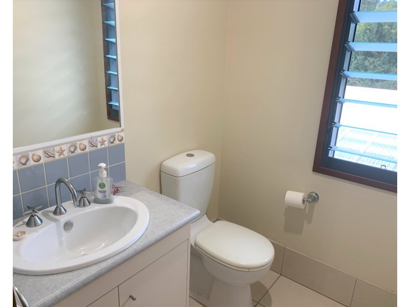 24 James Street, Coochiemudlo Island QLD 4184