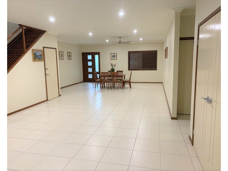 24 James Street, Coochiemudlo Island QLD 4184
