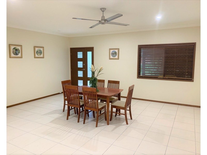 24 James Street, Coochiemudlo Island QLD 4184