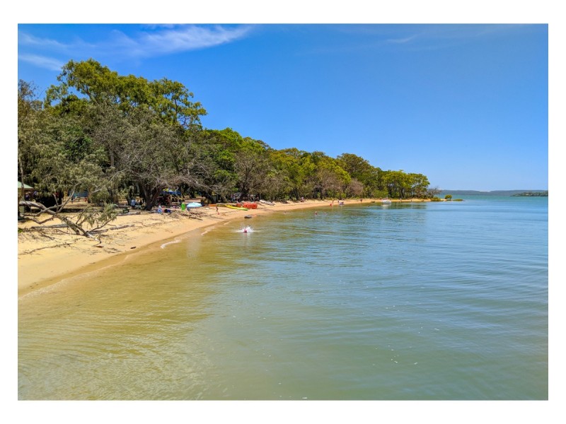 3 Welsby Street, Coochiemudlo Island QLD 4184