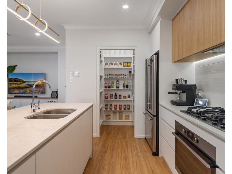 22 Rauburn Street, Thornlands QLD 4164