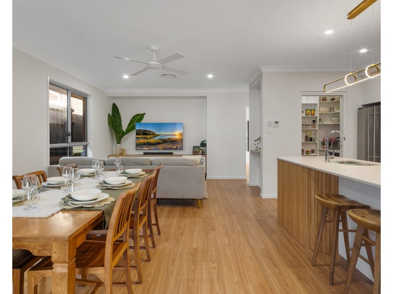 22 Rauburn Street, Thornlands QLD 4164