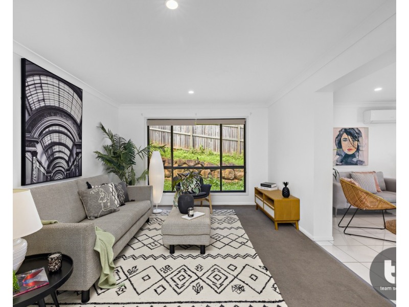 17 Paris Parade, Ormeau QLD 4208