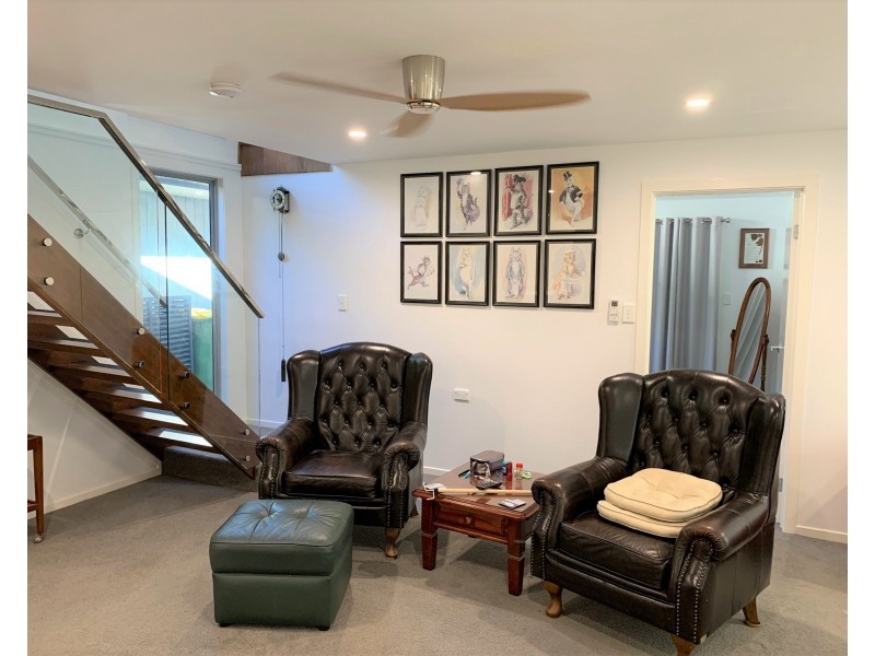 3 Innes Street, Coochiemudlo Island QLD 4184