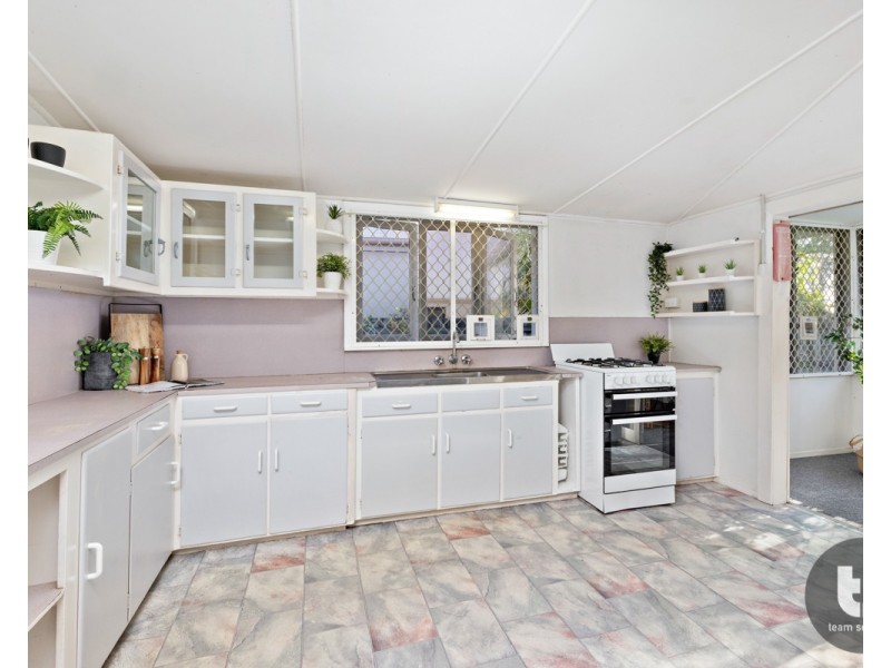 8 White Street, Victoria Point QLD 4165