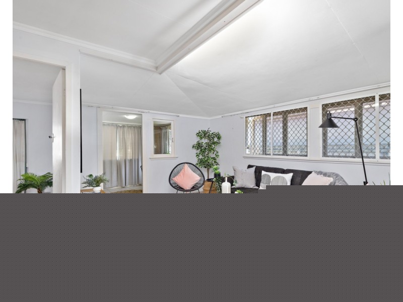 8 White Street, Victoria Point QLD 4165